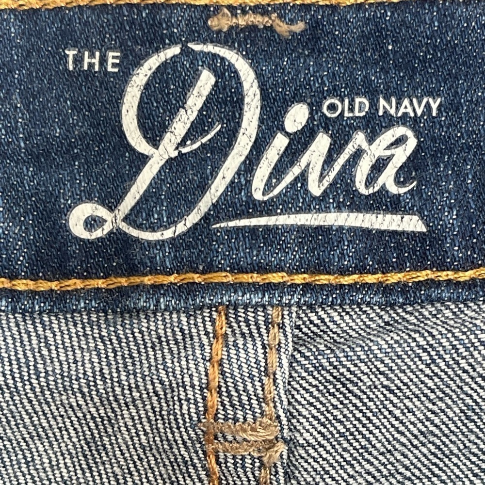 Old Navy Blue Jean Denim Bermuda Shorts with Cuffed Hem Size 4 Summer - Picture 7 of 10